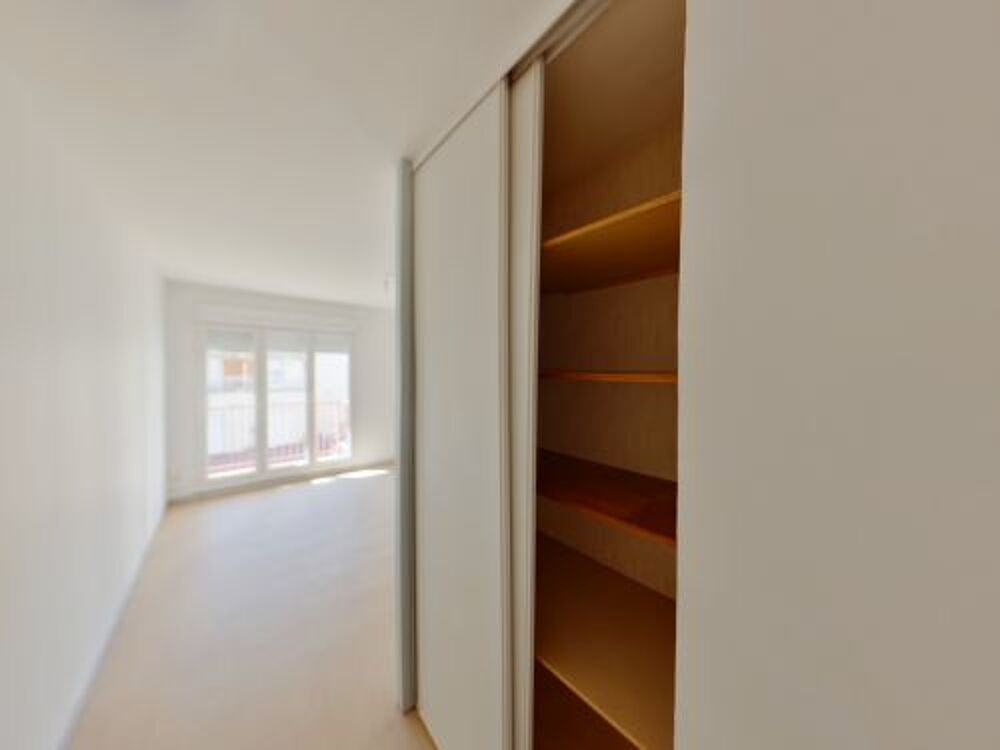 Votre agence France Loire vous propose cet APPARTEMENT à la location sur la commune de Saint-Amand-Montrond.