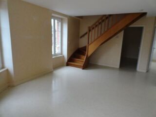  Appartement à louer 4 pièces 80 m²