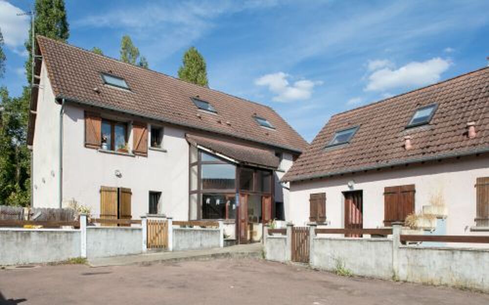 Votre agence France Loire de Saint-Amand-Montrond vous propose cet APPARTEMENT à la location sur la commune de NERONDES