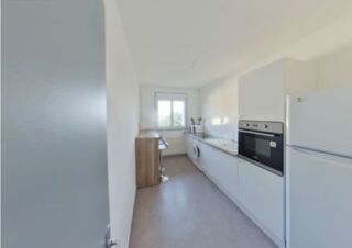  Appartement à louer 3 pièces 76 m²