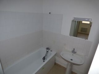  Appartement à louer 2 pièces 57 m²
