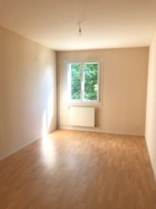  Appartement à louer 3 pièces 70 m²