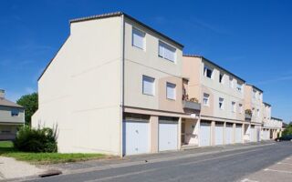  Appartement à louer 4 pièces 80 m²