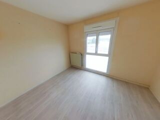  Appartement à louer 2 pièces 74 m²
