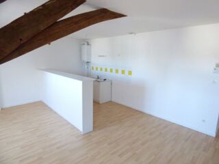  Appartement à louer 3 pièces 61 m²
