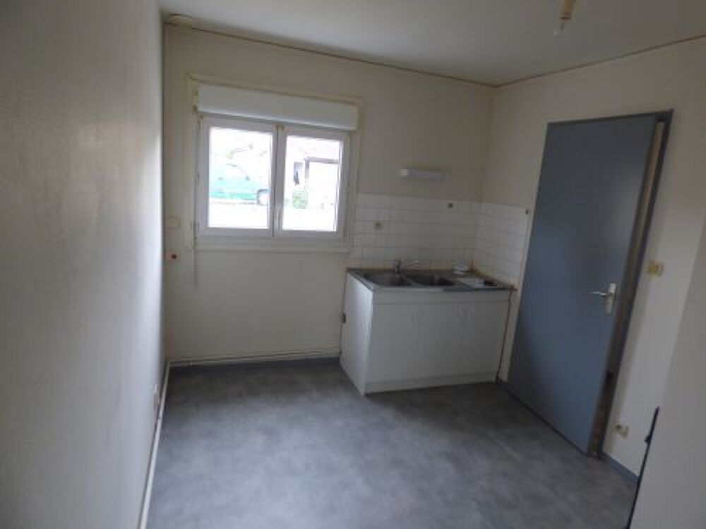 Votre agence France Loire Aubigny S/Nère vous propose ce pavillon à la location sur la commune de Pierrefitte sur Sauldre