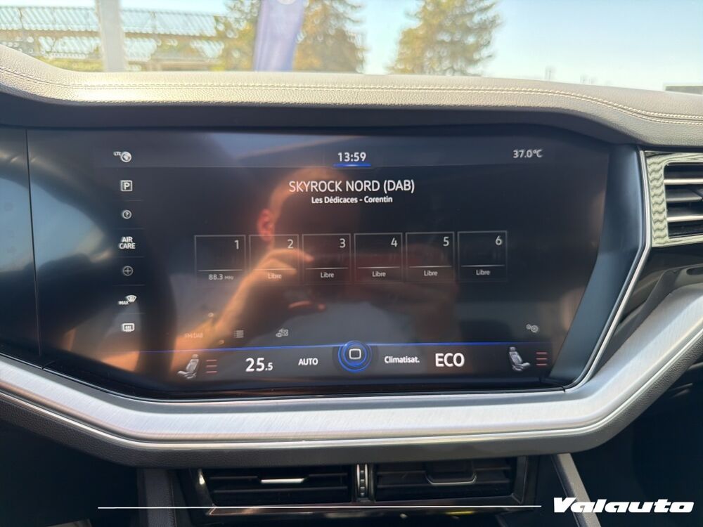 Touareg ELEGANCE 3.0 TSI 381CH HYBRID RECHAR... 2023 occasion 59930 La Chapelle-d'Armenti&egrave;res