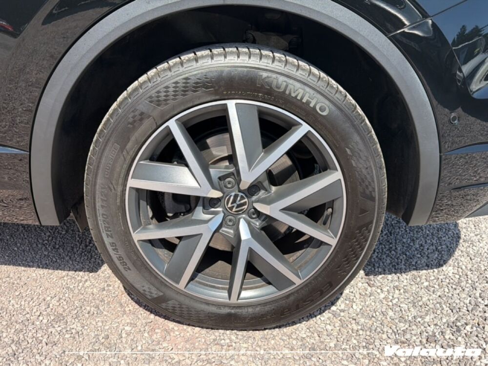 Touareg ELEGANCE 3.0 TSI 381CH HYBRIDE 2024 occasion 59930 La Chapelle-d'Armenti&egrave;res