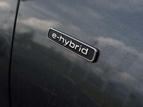 Q3 E HYBRID 272 CH S TRONIC 6 45 TFSIE SLINE 2025 occasion 59860 Bruay-sur-l'Escaut