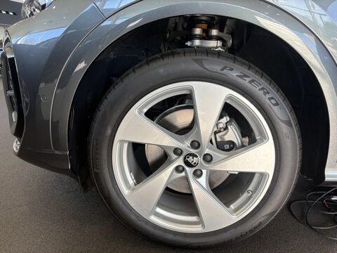Q5 TFSI 204 HYBRIDE STRONIC7 QUATTRO S LINE 2025 occasion 59860 Bruay-sur-l'Escaut
