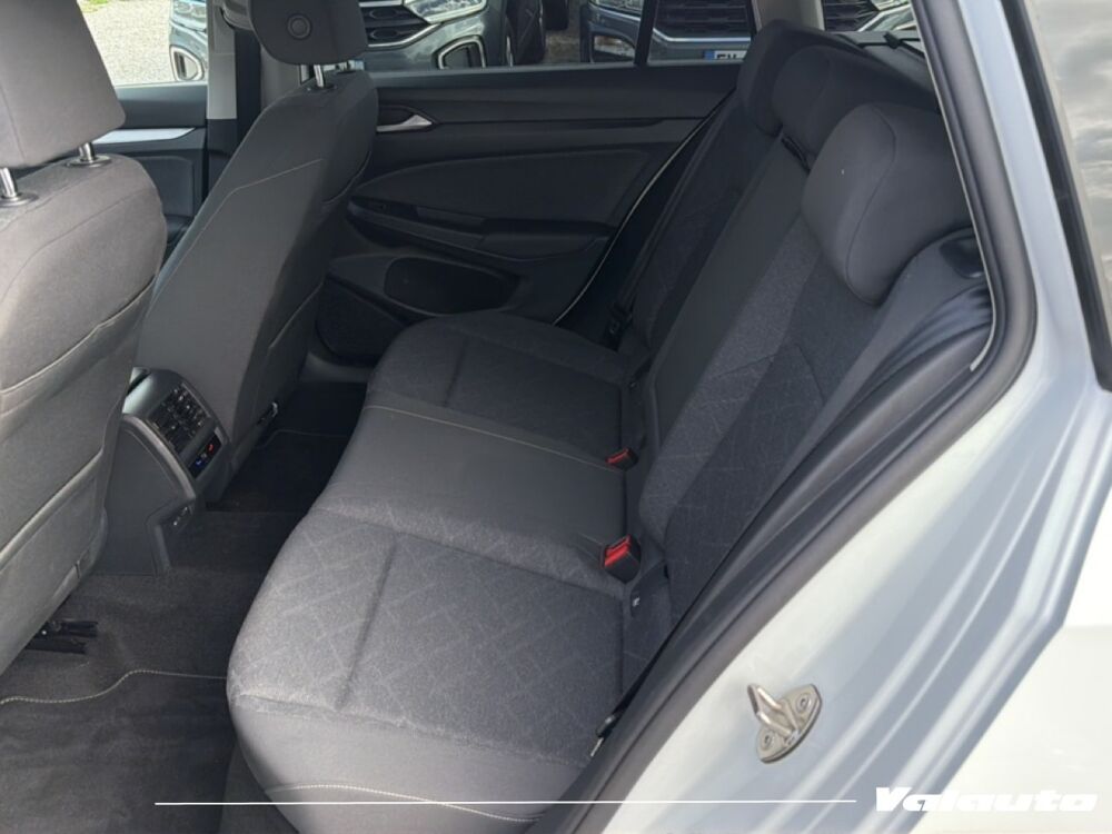 Golf SW GOLF 8 SW LIFE PLUS 2.0 TDI 116CH BVM6 2023 occasion 59930 La Chapelle-d'Armenti&egrave;res