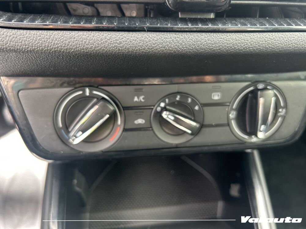 Fabia AMBITION 1.0 MPI 65CH BVM5 2023 occasion 59100 Roubaix