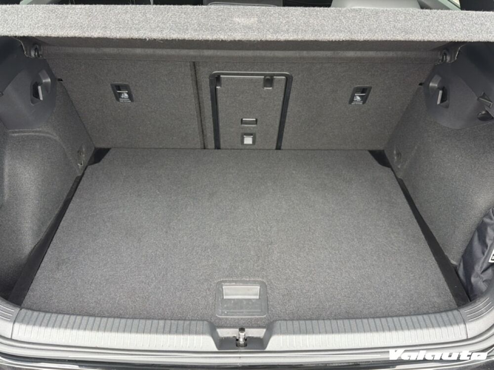 Golf R-LINE 1.5 ETSI 150CH DSG7 2024 occasion 59930 La Chapelle-d'Armenti&egrave;res