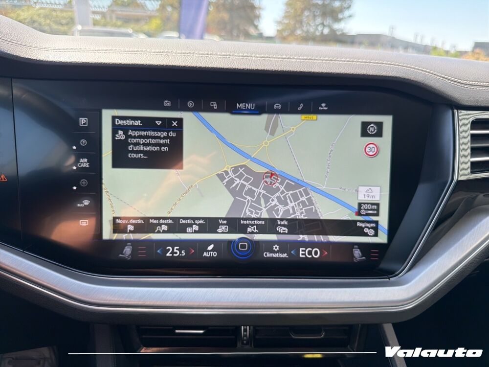 Touareg ELEGANCE 3.0 TSI 381CH HYBRID RECHAR... 2023 occasion 59930 La Chapelle-d'Armenti&egrave;res
