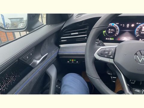Passat NOUVELLE EHYBRID 272CH DSG6 R LINE 2024 occasion 59130 Lambersart