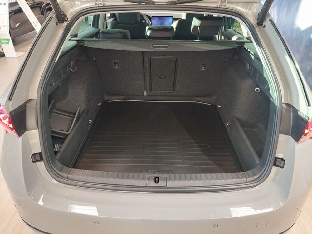 Octavia COMBI CLEVER 1.5 TSI 116 DSG7 HYBRID 2026 occasion 59130 Lambersart