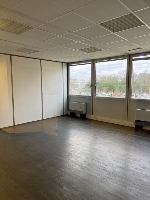 Bureaux Vide 640 m² 6933 33600 Pessac