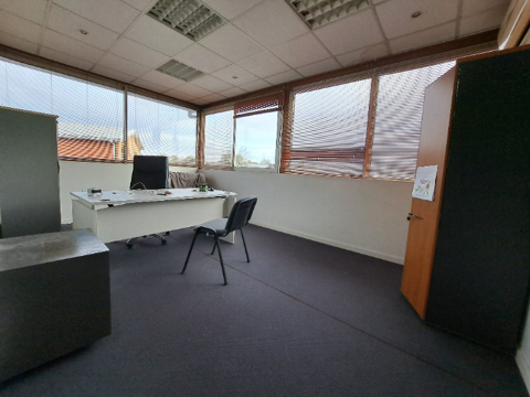 Bureaux Vide 75 m² 820 31100 Toulouse