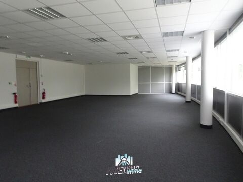   Bureaux Vide 168 m 