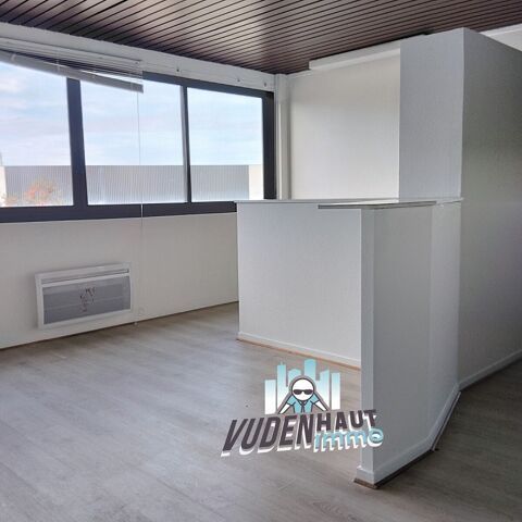 Bureaux Vide 90 m² 986 33290 Blanquefort