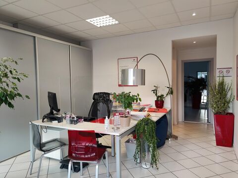 Local commercial 47 m² 1100 31170 Tournefeuille