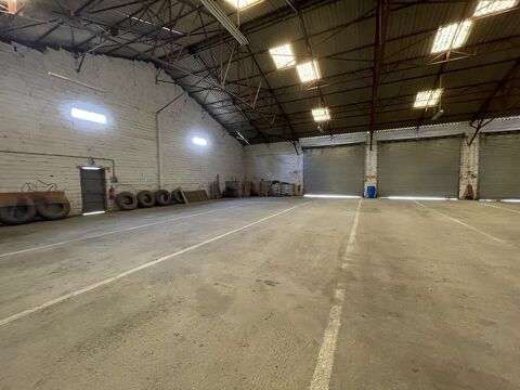 Local d'activité 600 m² 349800 31660 Bessires