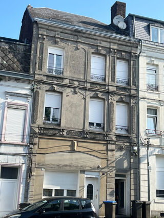  Immeuble  vendre 15 + pices 280 m