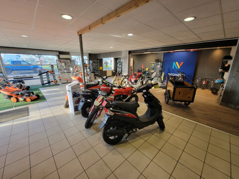 Auto / Moto 3 pièces 254400 86000 Poitiers