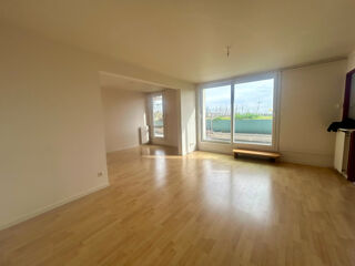  Appartement  vendre 2 pices 83 m