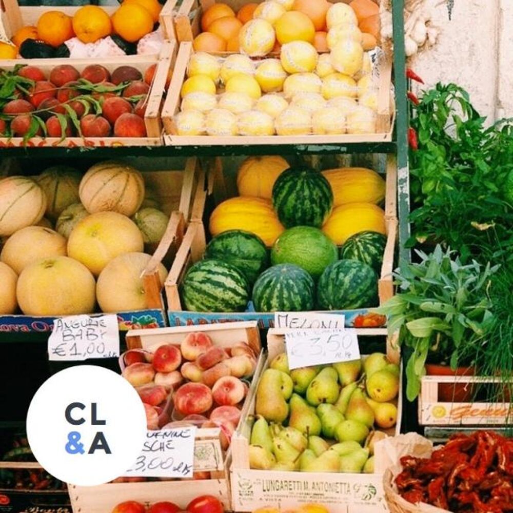   FRUITS ET LEGUMES EPICERIE EN LIBRE SERVICE AVEC RAYON FROMAGES A LA COUPE ET CAVE A VINS 