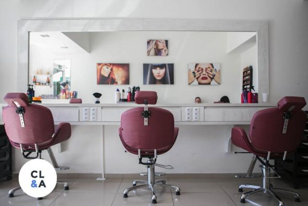   SALON DE COIFFURE 