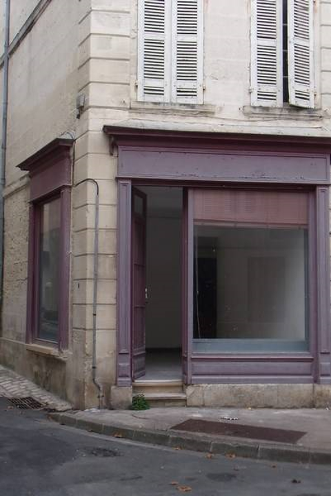 LOCAL/BUREAU de 22 m² env. Quartier proche coeur de Ville 250 17100 Saintes