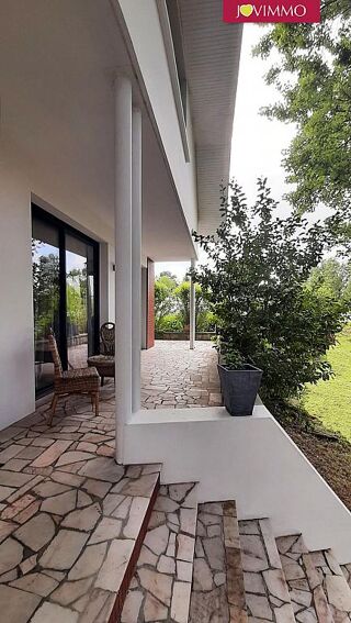  Maison  vendre 7 pices 196 m