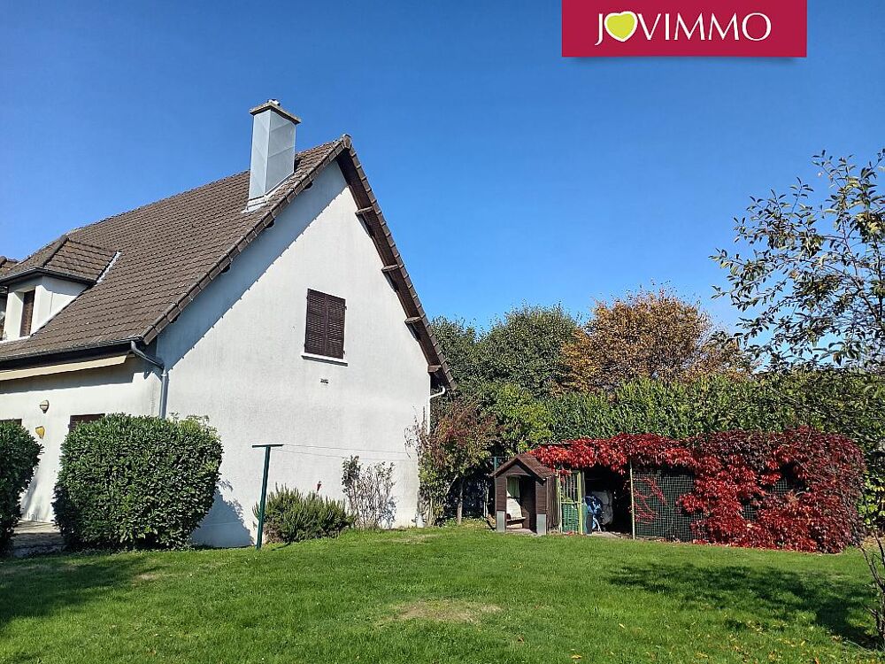 Vente Maison CHARMANTE MAISON FAMILIALE CHERCHE NOUVELLE FAMILLE Montaigut-en-combraille