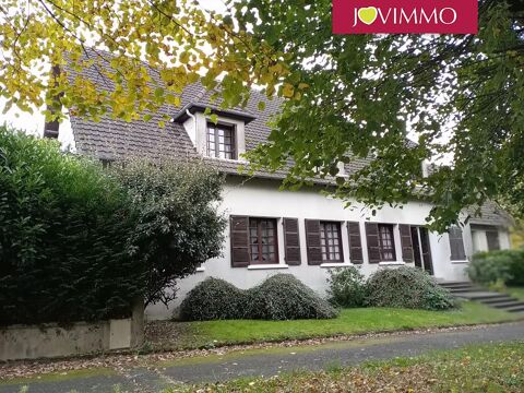  CHARMANTE MAISON FAMILIALE CHERCHE NOUVELLE FAMILLE Maison - 10 pi�ce(s) - 305 m�