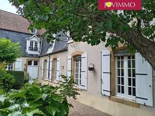  Maison  vendre 8 pices 215 m