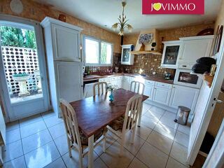  Maison  vendre 9 pices 210 m