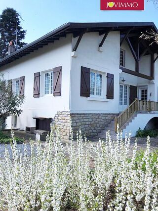  Maison � vendre 10 pi�ces 332 m�