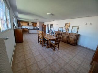  Maison  vendre 12 pices 321 m