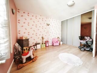  Maison  vendre 5 pices 184 m