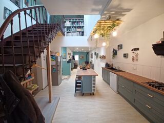  Maison � vendre 7 pi�ces 210 m�