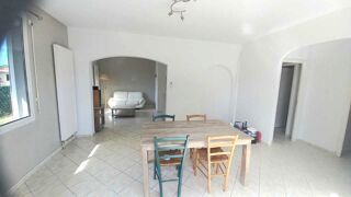 Vente Maison Maison, entrée, séjour, 2 chambres, salle de douche, cuisine, buanderie, garage Saint-justin