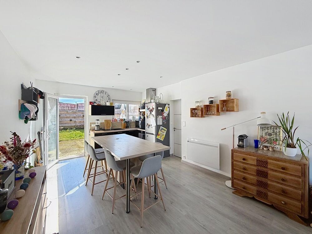 TOSSE CENTRE  MAISON DE VILLAGE 3 CHAMBRES AVEC JARDIN
