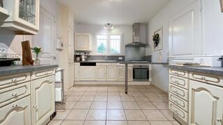  Maison  vendre 10 pices 210 m