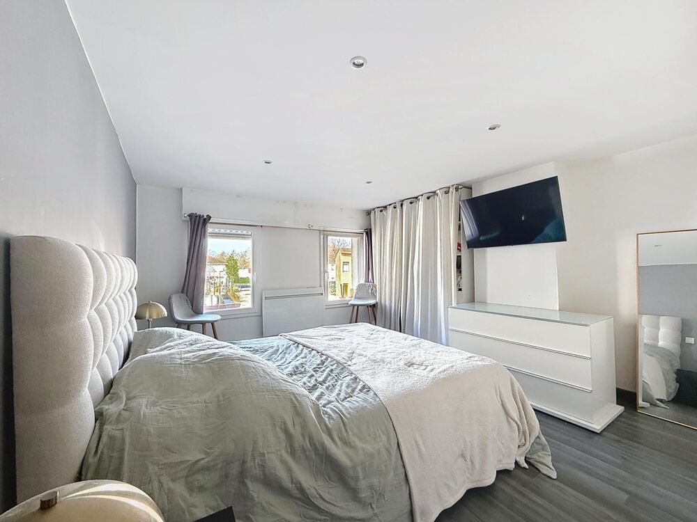 TOSSE CENTRE  MAISON DE VILLAGE 3 CHAMBRES AVEC JARDIN