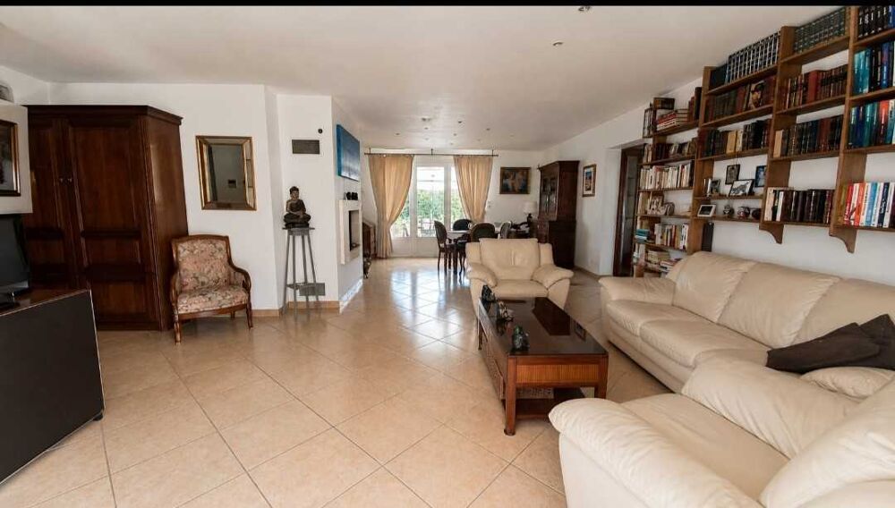 Vente Maison Maison : entrée, séjour, cuisine, arrière cuisine, 3 chambres, salle de bain et douche, 2 wc Nogaro