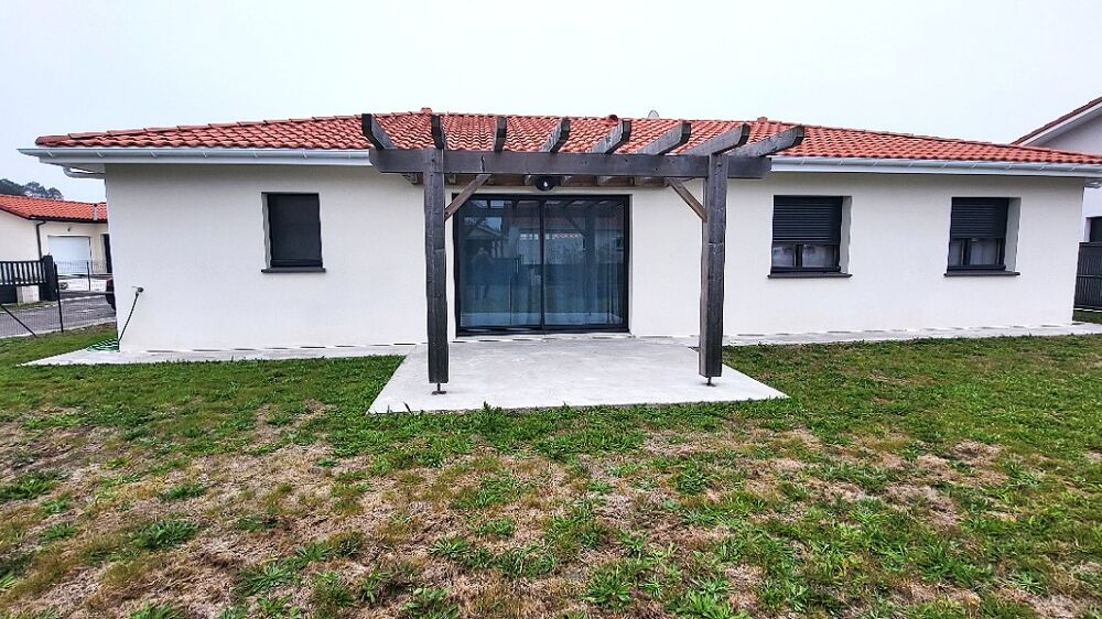 Maison neuve de 106 m² avec jardin et garage à Pontenx-les-Forges