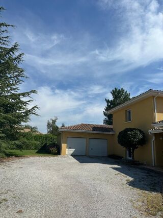  Maison  vendre 10 pices 210 m