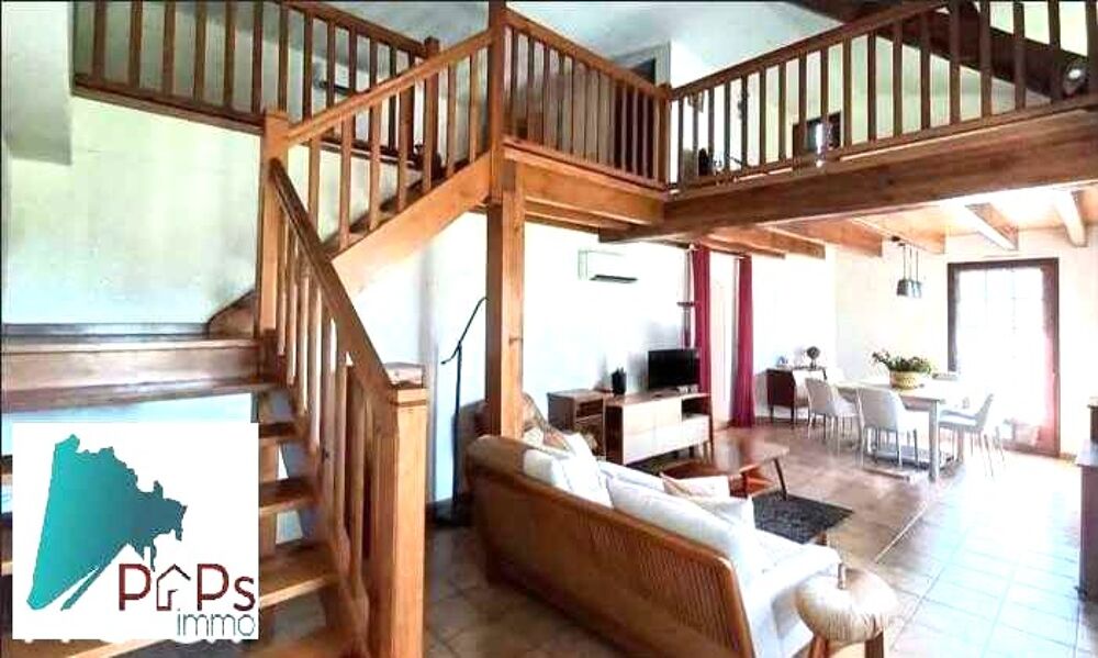 Pavillon, 3 chambres, séjour, double garage, jardin clos.