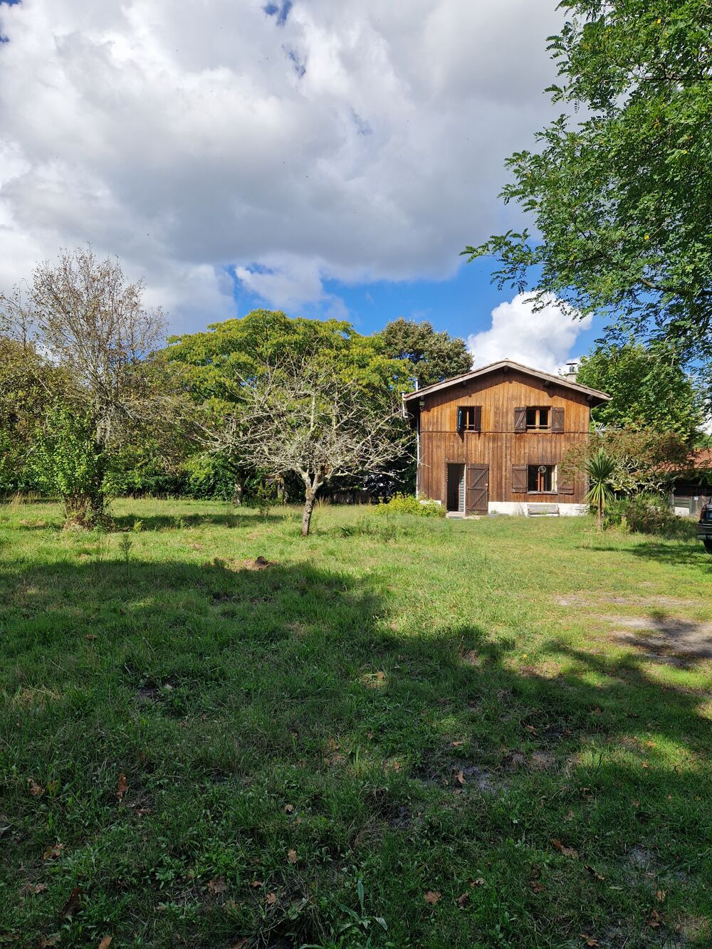 AIRIAL LANDAIS  1,7 HA  2 HABITATIONS  12 BOX  ONESSE-LAHARIE